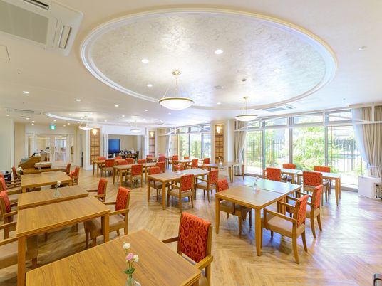 暖かみのあるダイニングルーム