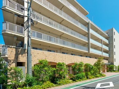多階層のモダンな外観