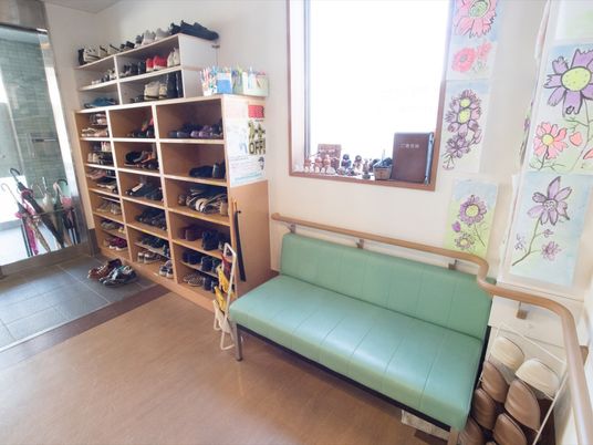 玄関ベンチと靴棚