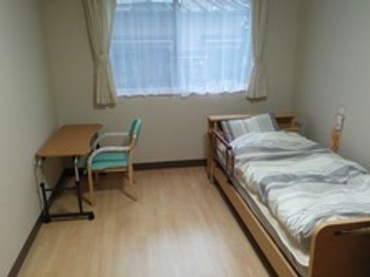 シンプルな個室の居室