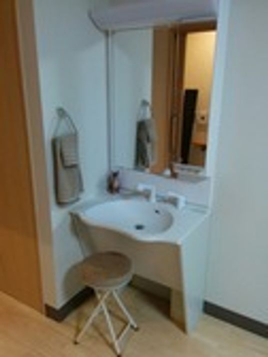 洗面台と鏡の配置