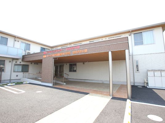 エントランスの外観