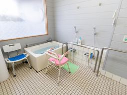 バリアフリー構造の浴室