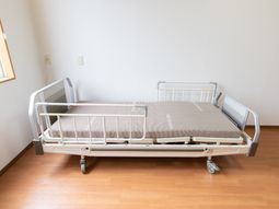 整備されたシングルベッド