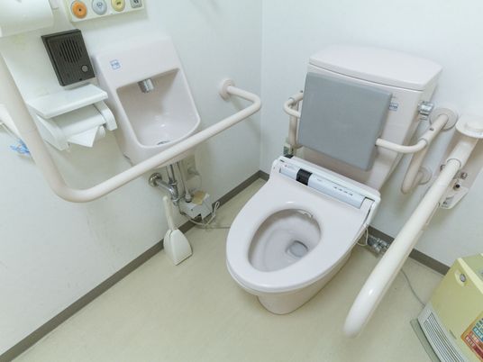 バリアフリー対応のトイレ