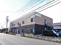 シックな建物の外観