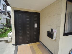 モダンなエントランス