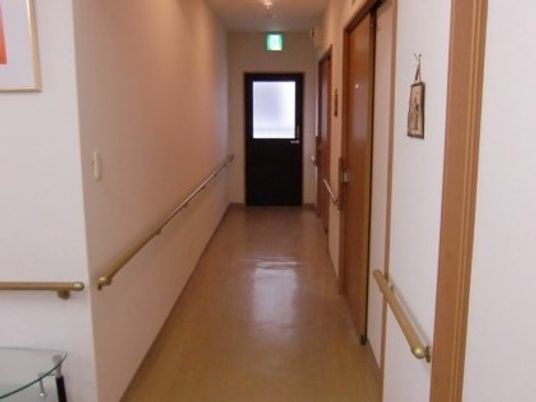 清潔感のある廊下