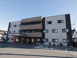 モダンな建物の外観