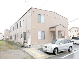 明るい外観の建物