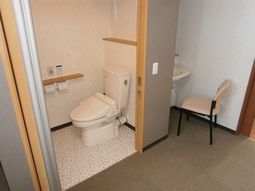 清潔なトイレの一角