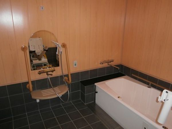介助用機器付き浴室