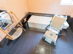 バリアフリー設計入浴設備