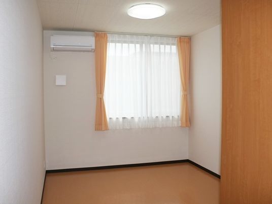 清潔な和室の居室