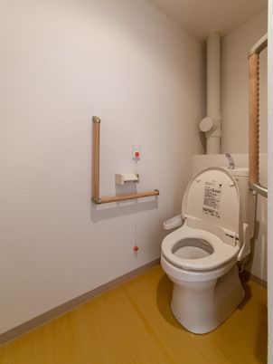 バリアフリー設計のトイレ