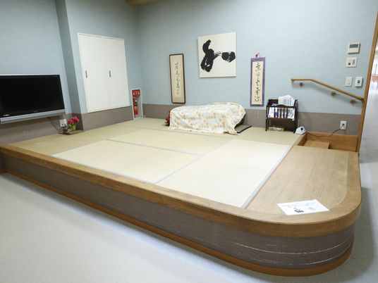 明るい和室の居室