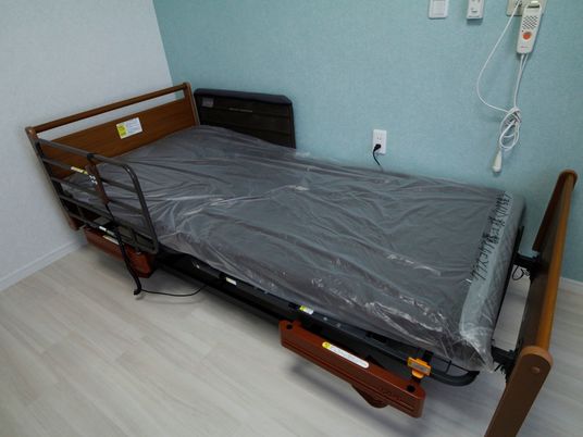 調整可能な一人用ベッド