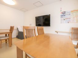 明るいダイニングスペース