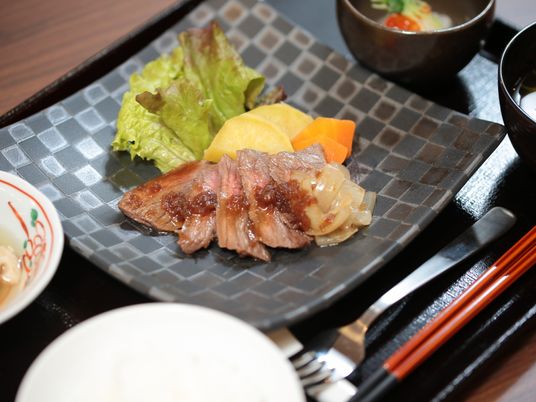 和風の食事セット