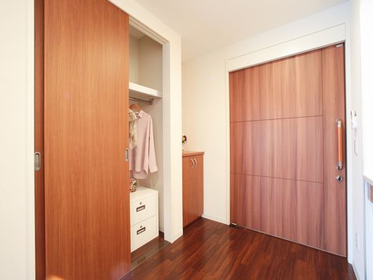 居室の収納と入口