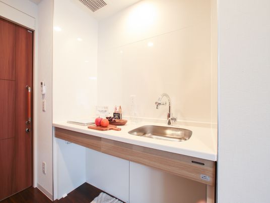 清潔な洗面台と給水設備