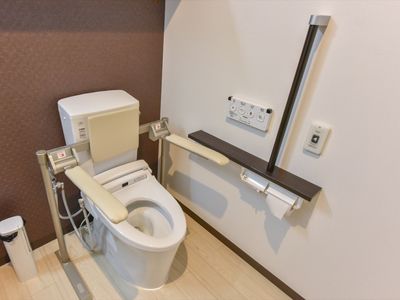 手すり付きトイレ設備