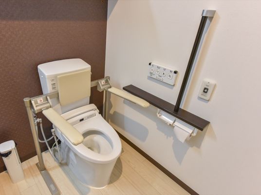 手すり付きトイレ設備