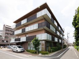 現代的建物の外観