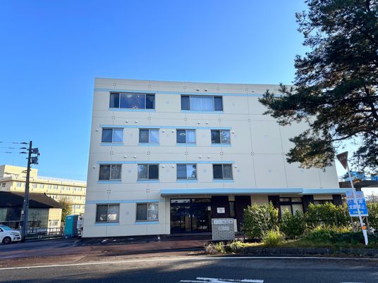 清潔感のある建物の外観