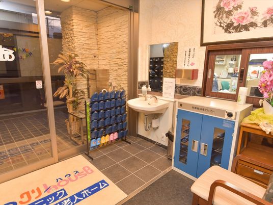 玄関スペースの設備