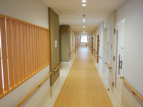 清潔感のあふれる廊下