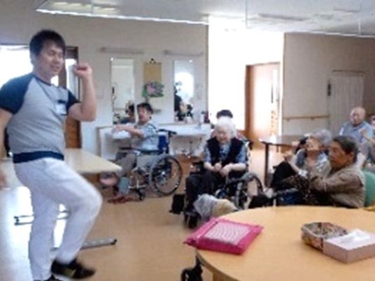 活動中の多目的室