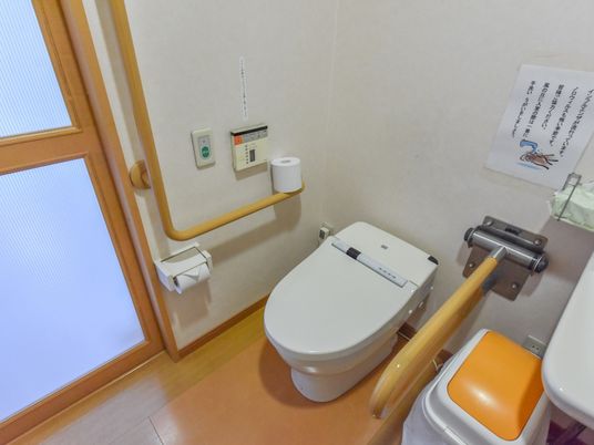 バリアフリー対応のトイレ