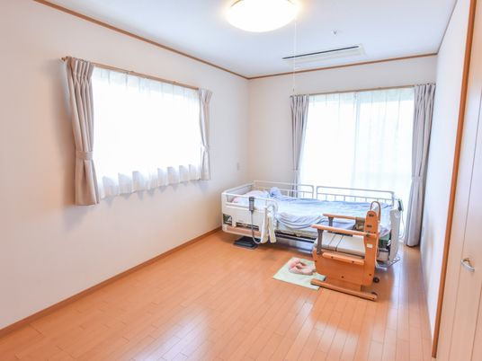 ゆったり明るい居室