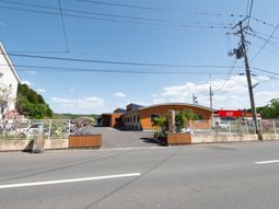 木造建築のエントランス