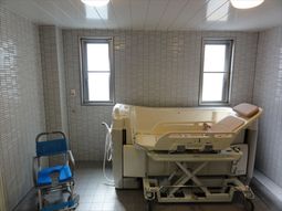 清潔な浴室設備