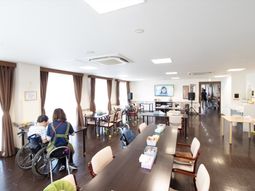 明るい共用スペース