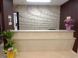 清潔感ある受付エリア