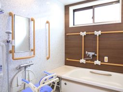 清潔な浴室設備