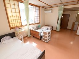 和室の明るい空間