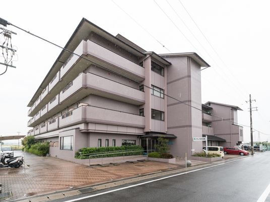 多階層のモダンな外観