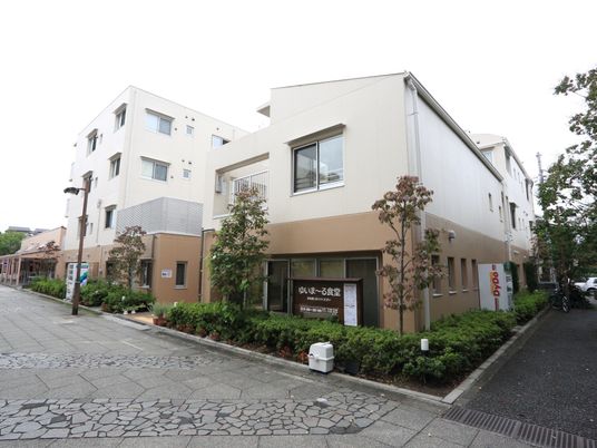 清潔な施設の外観