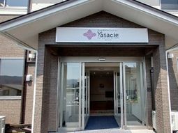 エントランスの綺麗な施設
