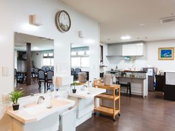 明るいダイニングキッチン