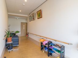 廊下の明るい空間