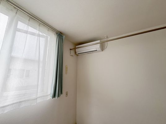 自然光が差し込む居室