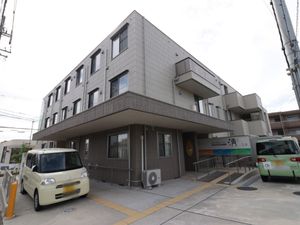現代的な建物のエントランス