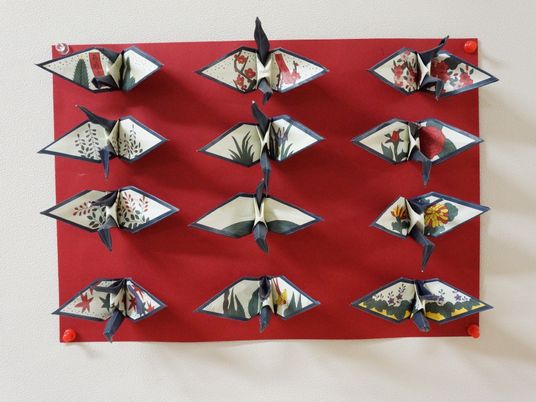 壁掛けの折り紙装飾
