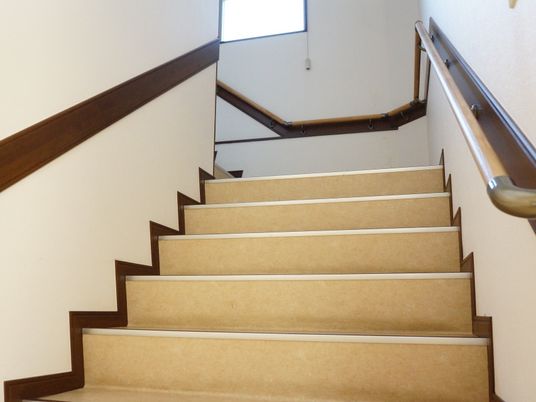 清潔感のある階段の様子