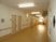明るい廊下の景観